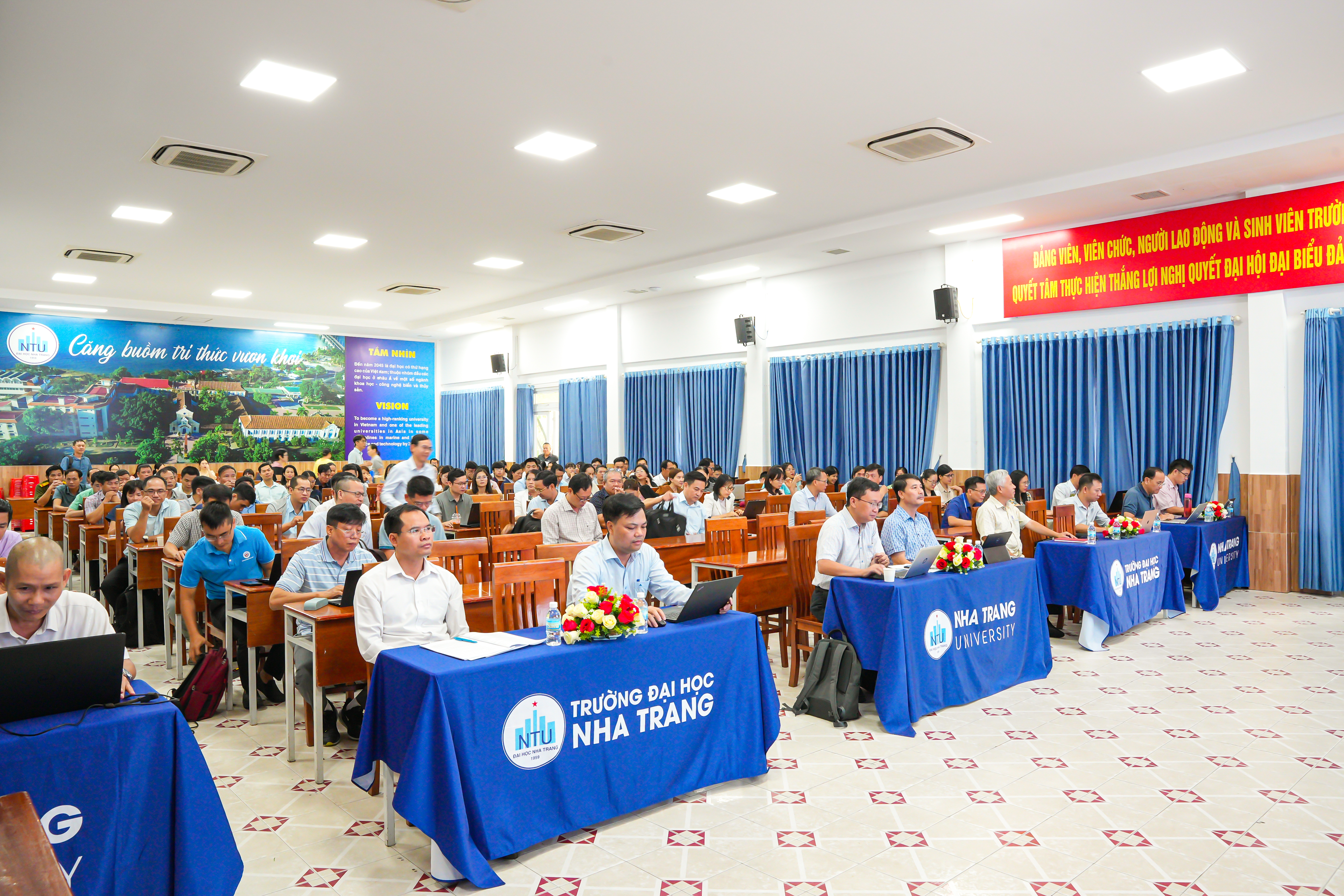 Trường Đại học Nha Trang tổ chức Hội thảo khoa học về đổi mới và quốc tế hóa chương trình đào tạo(copy)