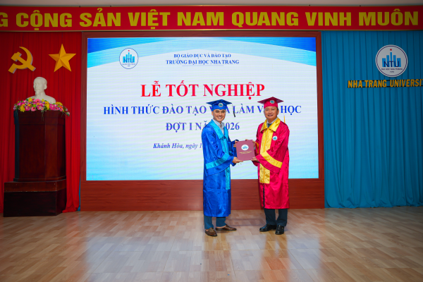 Trao bằng tốt nghiệp cho hơn 150 học viên hệ Vừa làm vừa học đợt I năm 2026