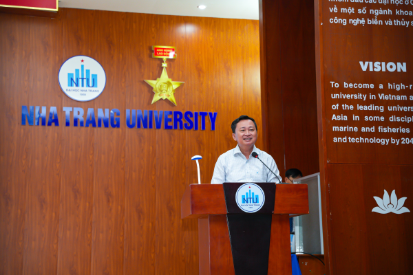 Trường Đại học Nha Trang tổ chức Lễ chào cờ quý III năm 2026