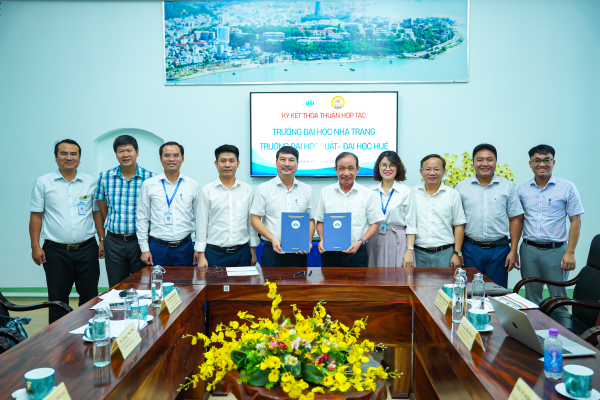 Trường Đại học Nha Trang và Trường Đại học Luật, Đại học Huế trao đổi hợp tác tuyển sinh, liên kết đào tạo