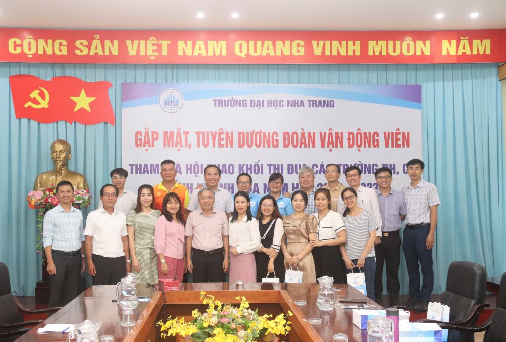 Gặp mặt và tuyên dương đoàn vận động viên tham gia Hội thao Khối thi đua các Trường ĐH, CĐ tỉnh Khánh Hòa năm học 2022-2023