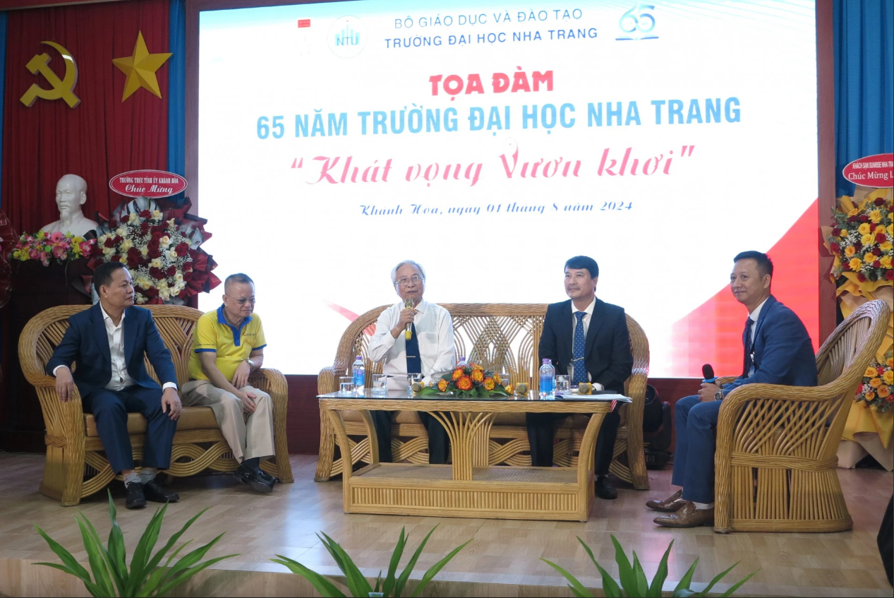 Chuỗi hoạt động kỷ niệm 65 năm Ngày truyền thống Trường ĐH Nha Trang: Ý nghĩa và nhiều dấu ấn