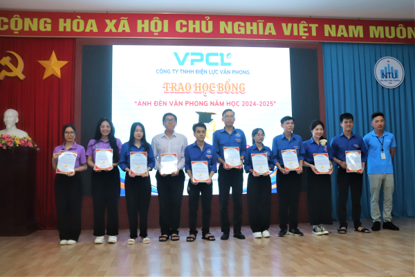 Công ty TNHH Điện lực Vân Phong tổ chức Lễ trao học bổng và gặp gỡ sinh viên thực tập tại Trường Đại học Nha Trang