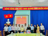 Trường Đại học Nha Trang thăm hỏi, tặng quà sinh viên có hoàn cảnh khó khăn nhân dịp Tết Ất Tỵ 2025